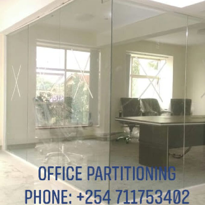 Frameless Office Partitioning Services 