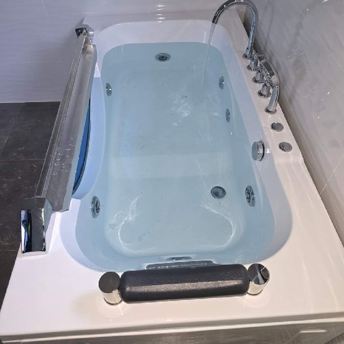 Rectangular Jacuzzi Tub Installation for a Home in Syokimau